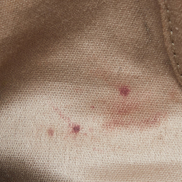 MIU MIU Beige Vitello Shine Leather Drawstring Bucket Bag - Picture 6 of 8